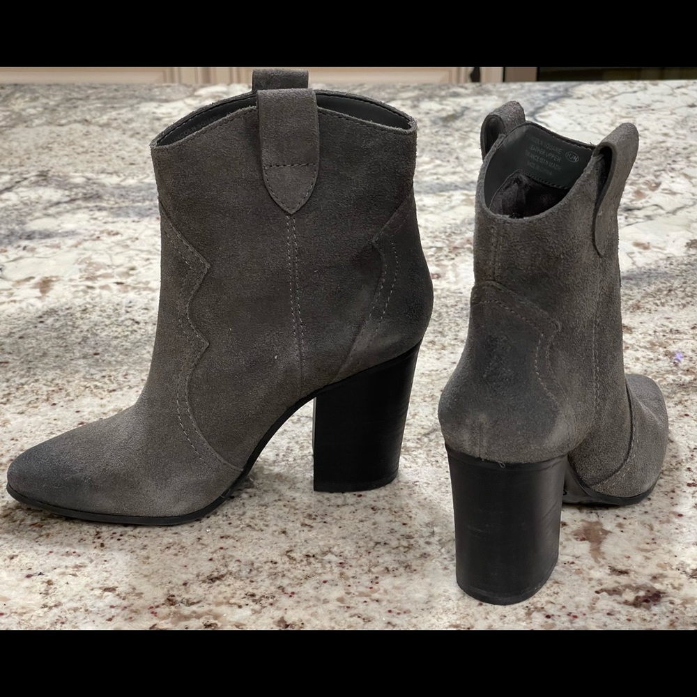 Aerosoles Lincoln Square Grey Suede boots